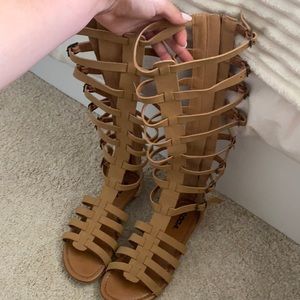 GLADIATOR SANDALS